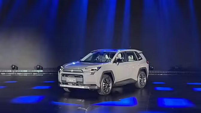 В России вырос ввоз Mazda, Nissan и Toyota по альтернативным каналам