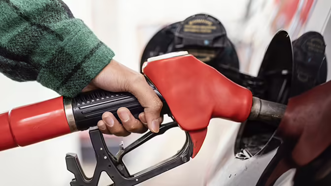 В Петербурге водители жалуются на дефицит бензина на АЗС