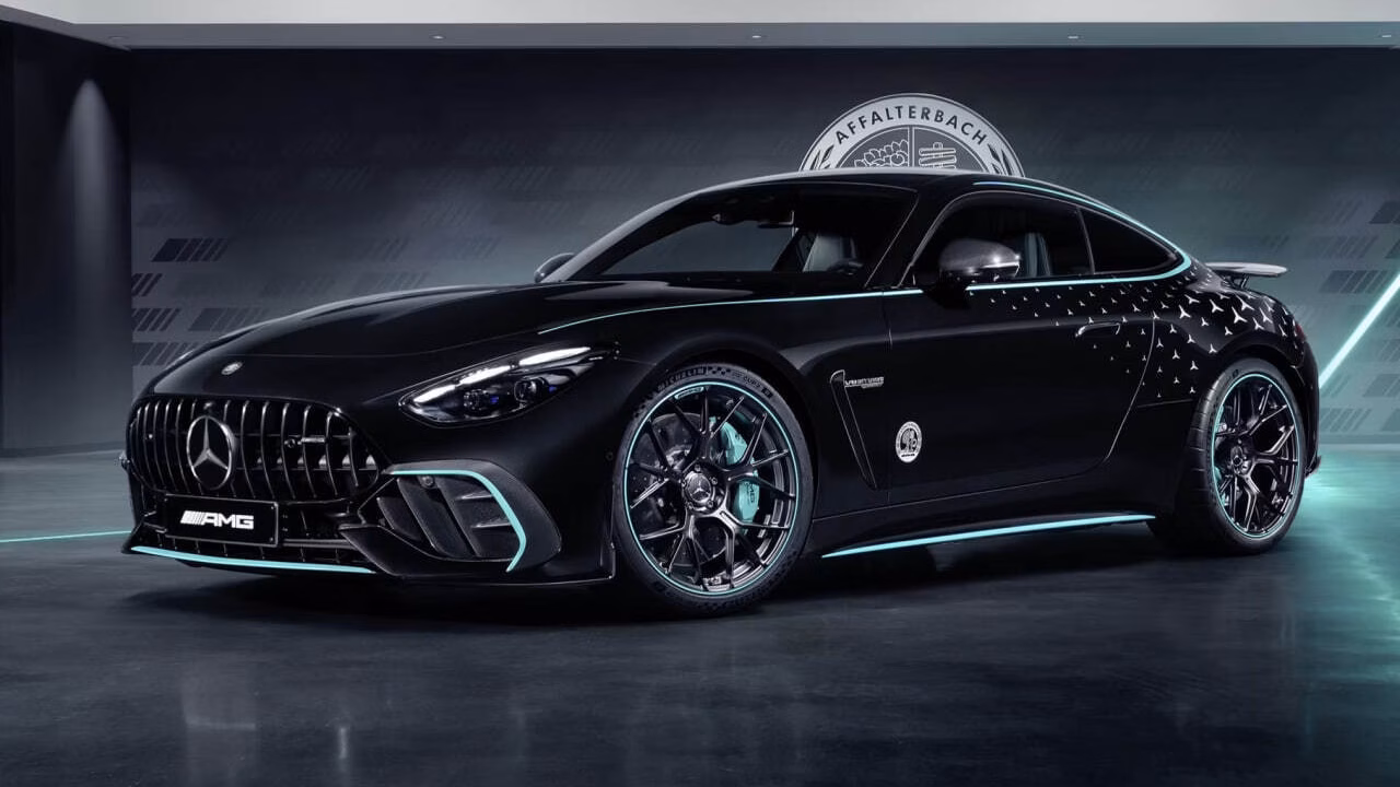 Прототип Mercedes-AMG GT сгорел во время испытаний в Испании