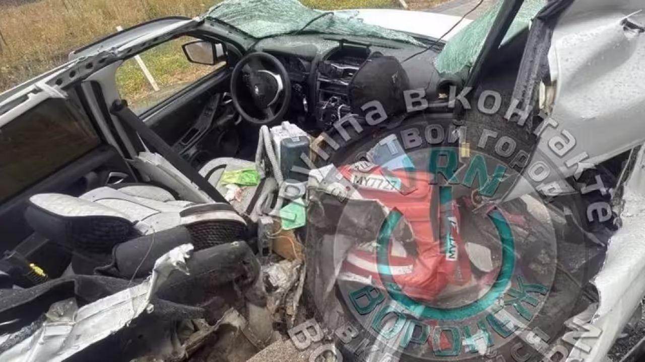 В Воронеже на улице Крынина LADA Granta попала в ДТП
