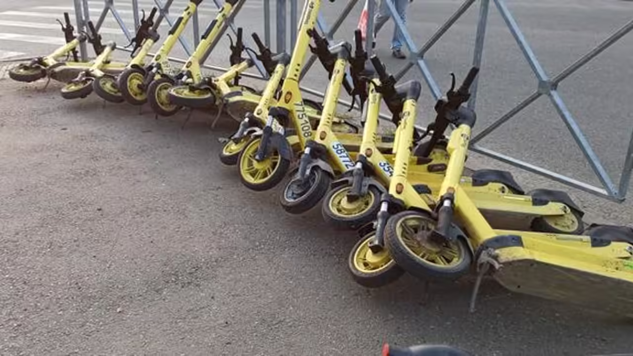 В Сочи могут полностью запретить электросамокаты