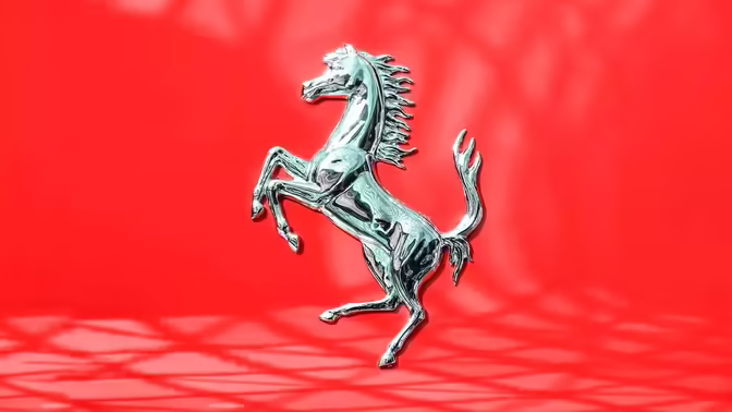 Ferrari запатентовала автомобиль с двумя кокпитами и рулями