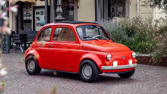 Fiat 500 после 25 лет в сарае превратили в рестомод Scattante