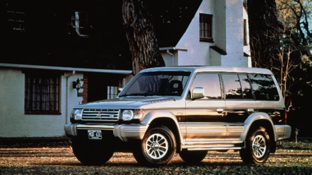 «Безутильные» девяностые: как россияне ввозят BMW E34 и Land Cruiser 80 без утильсбора