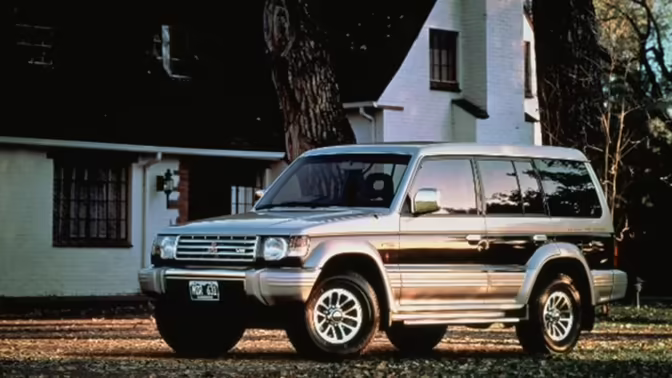 «Безутильные» девяностые: как россияне ввозят BMW E34 и Land Cruiser 80 без утильсбора