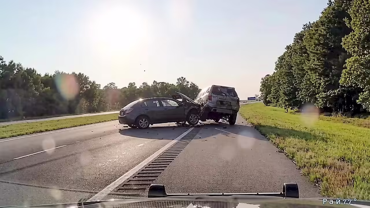 Погоня за подозреваемым закончилась крупной аварией в США