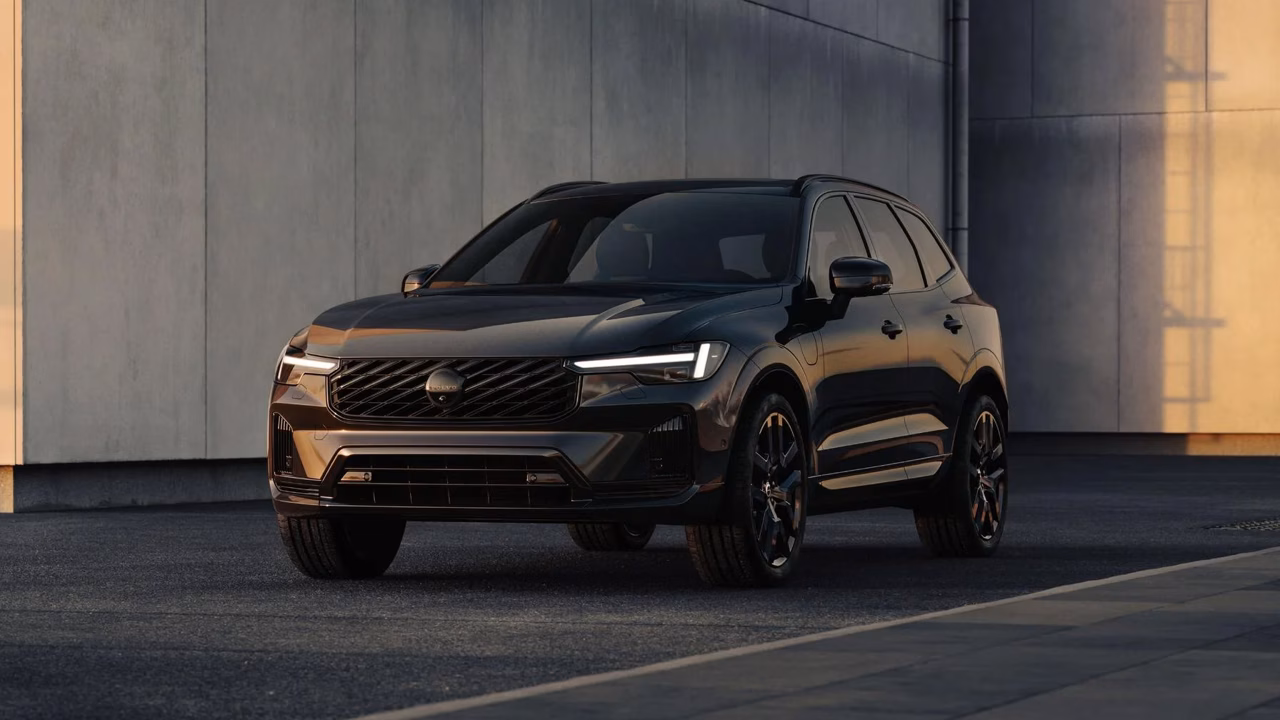 До 200 км без бензина: Volvo обновила гибридные кроссоверы XC60 и XC90
