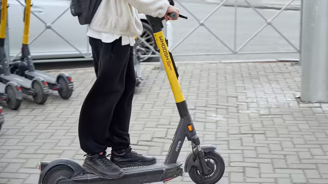 В Кемерове самокатчики оказались опаснее байкеров