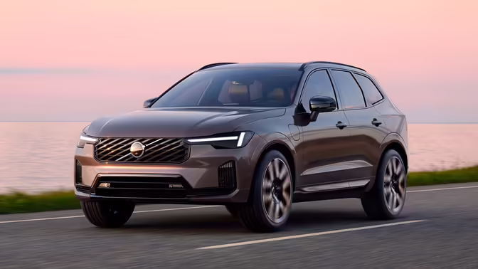 Volvo обновила XC60 и увеличила батарею гибридной версии
