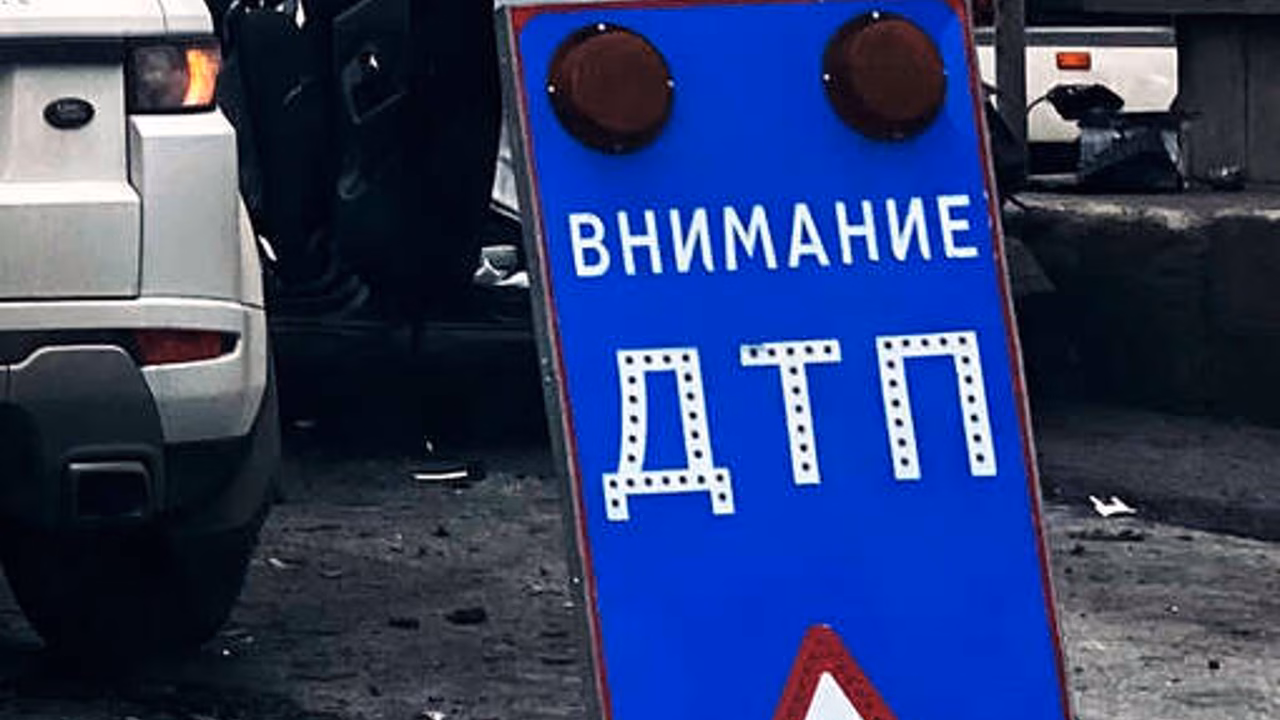 В Перми девушка попала под колеса трех автомобилей