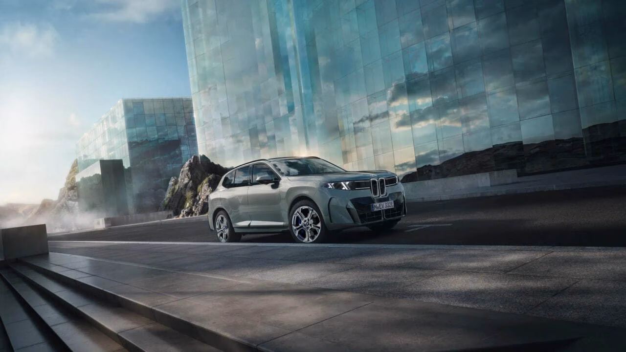BMW X5 получил карбоновый обвес M Performance и попал на камеру