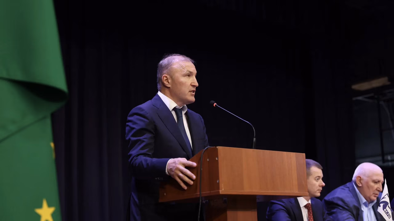 Мурат Кумпилов: В Тахтамукайском районе реализовали инвестпроекты на 38,7 млрд рублей