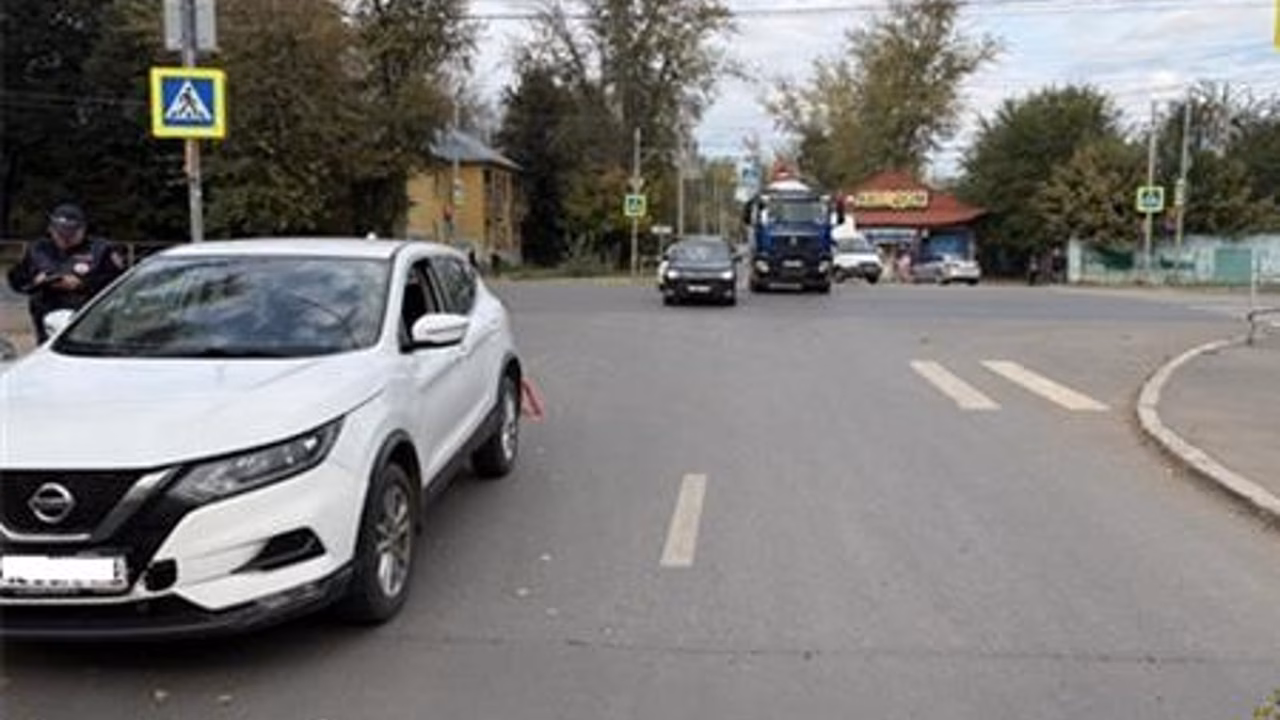 В Самаре госпитализировали девушку, сбитую машиной на пешеходном переходе