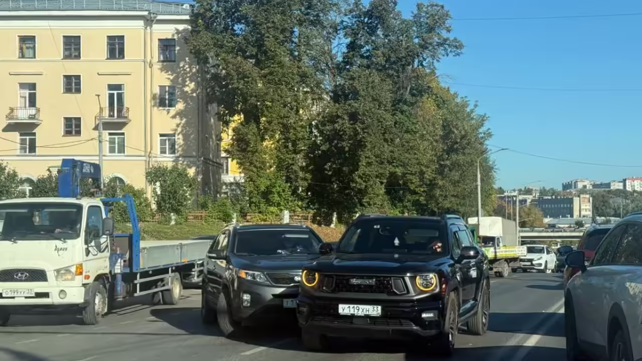 ДТП на Ерофеевском спуске вызвало пробку во Владимире