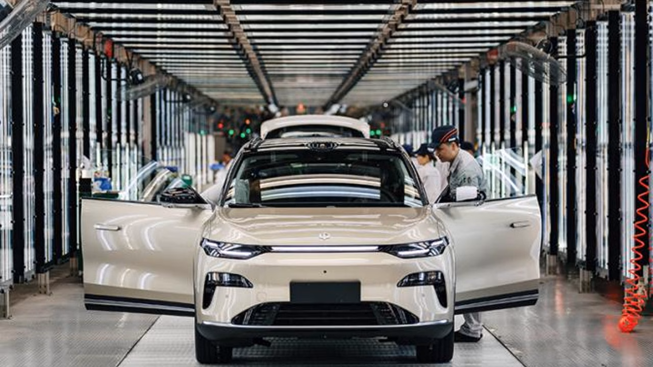 КНР обнародовала план развития электромобилей и беспилотных автомобилей
