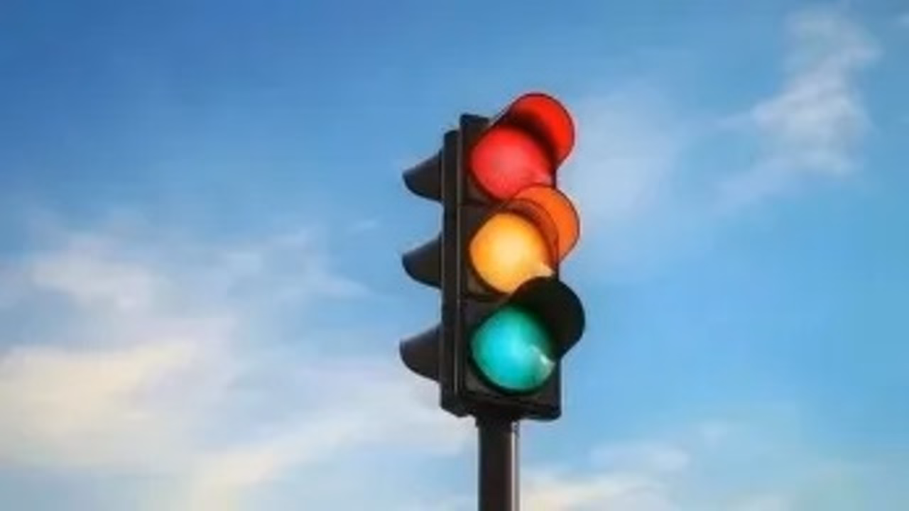 Светофор отключили в Волгодонске из-за повреждения кабеля