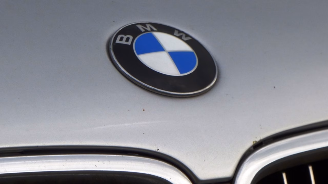 В Шемышейке суд оштрафовал юного водителя BMW за неповиновение