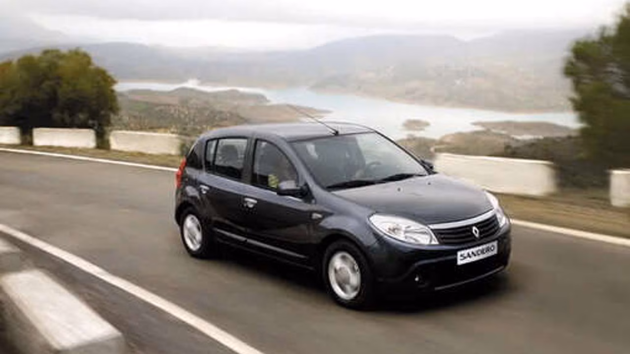 Автоэксперт Зиновьев раскритиковал Renault Sandero за коррозию кузова и течи масла