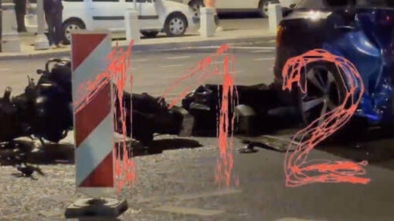 В Москве на видео показали последствия аварии с погибшим мотоциклистом
