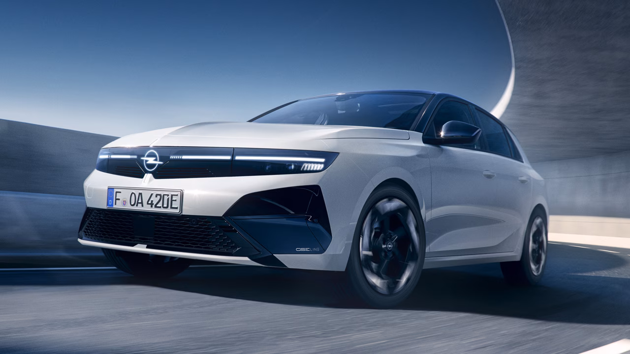 Opel показал Astra GSE Line: изменения в деталях и стандартная техника