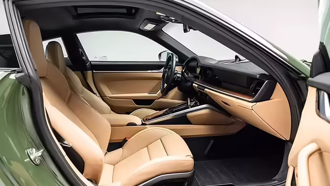 Тюнеры превратили люксовый Porsche во внедорожник с прожекторами и топором