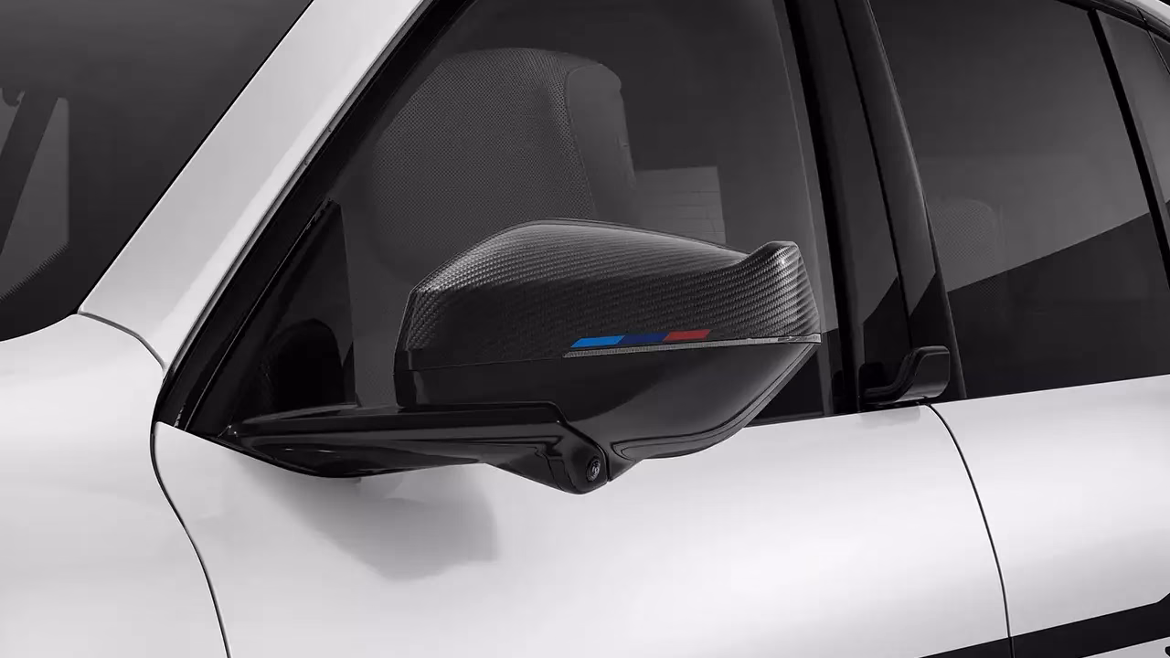 BMW подготовила стильный набор карбоновых элементов к старту продаж нового X5