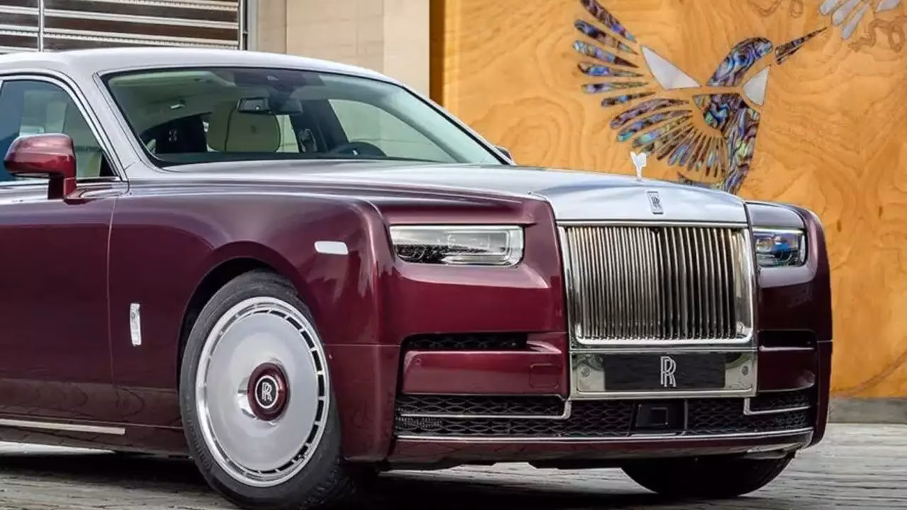 Rolls-Royce создал «подарочный» Phantom отделанный раковинами морского ушка