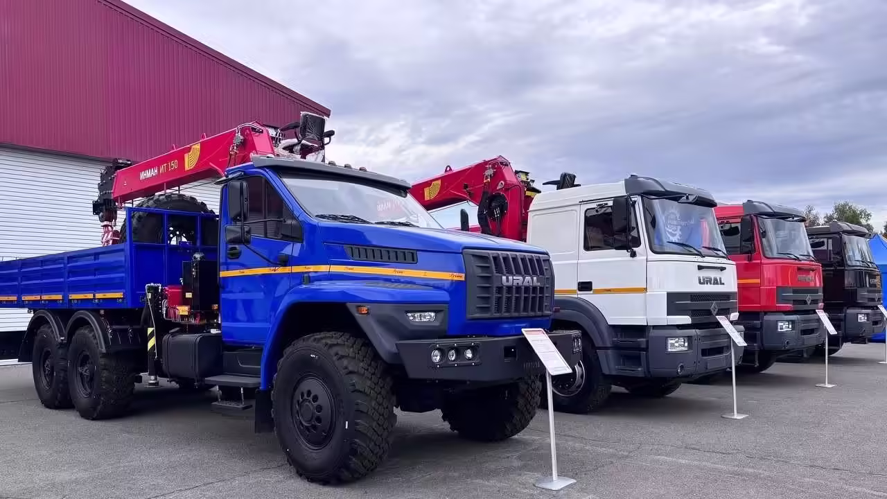Урал Next превратили во внедорожный кран