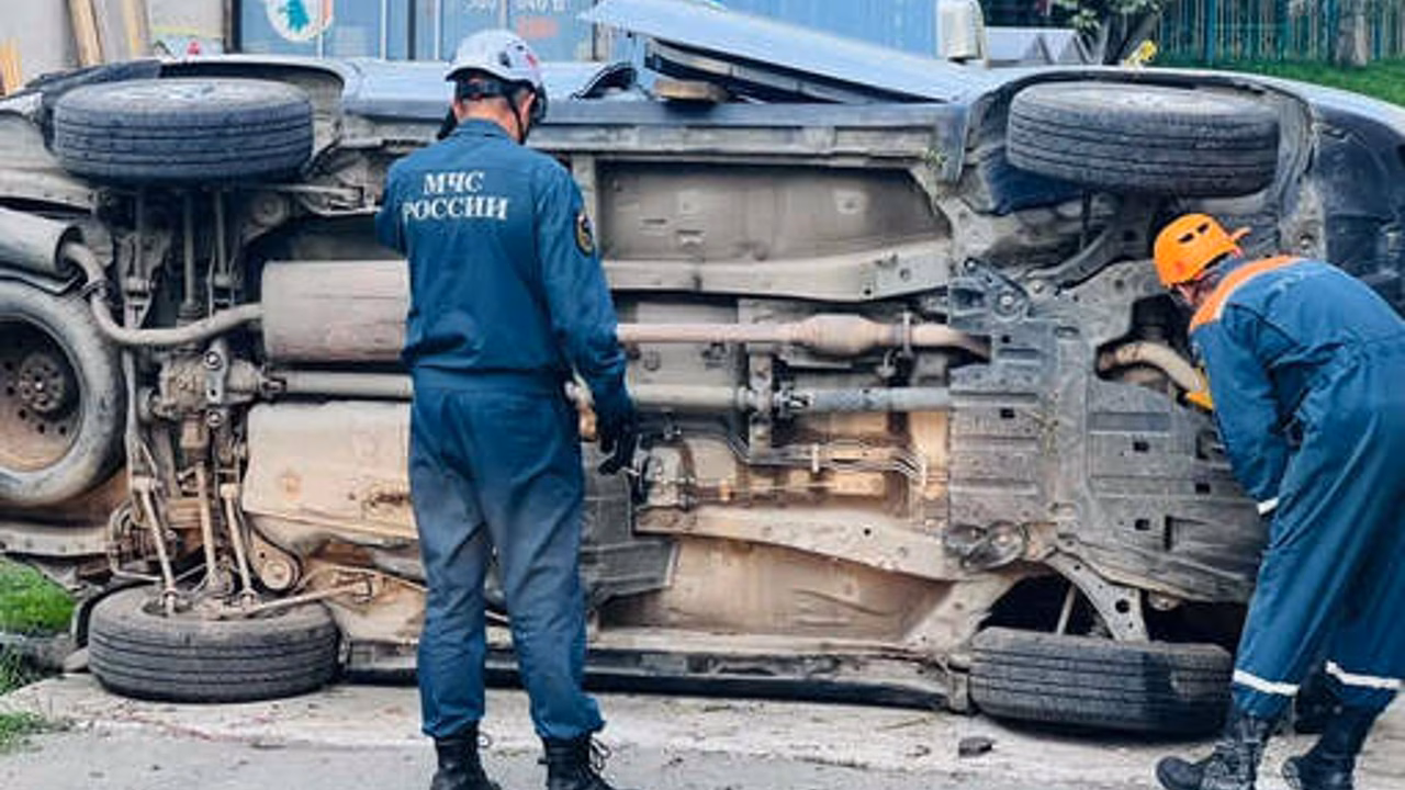 На Камчатке автомобиль рухнул вниз с обрыва из-за отказавших тормозов