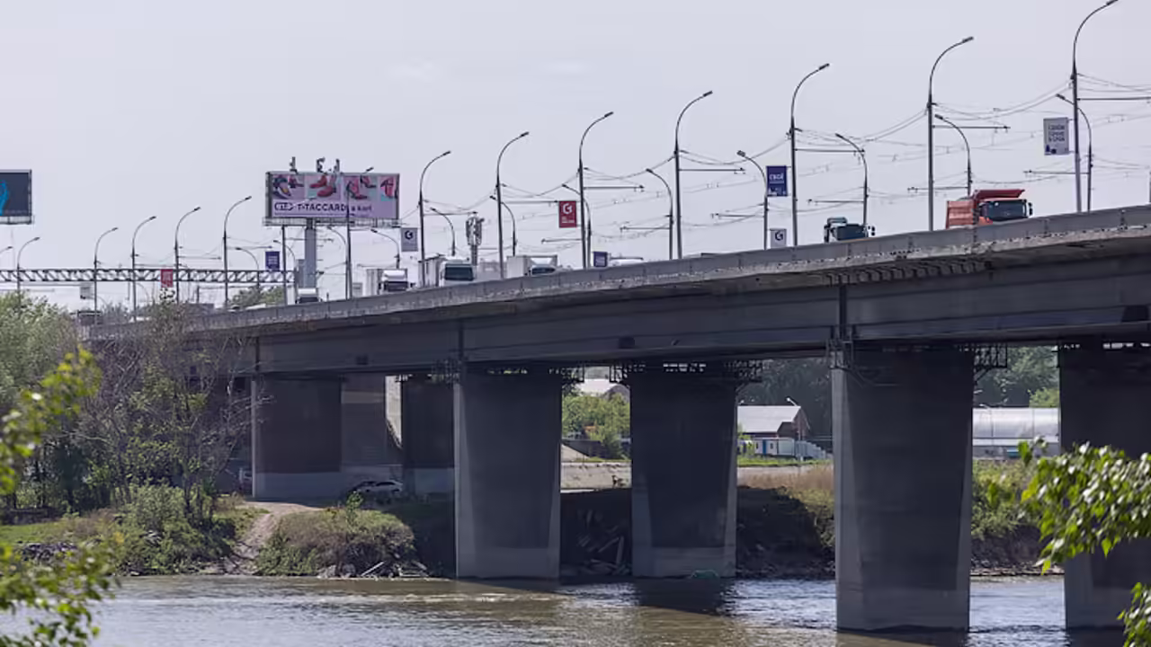 Ремонт центральной полосы Димитровского моста в Новосибирске начнут 20 сентября