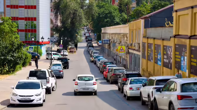 В Ростове в Нахичевани из-за ремонта дороги ограничат остановку транспорта на нескольких улицах
