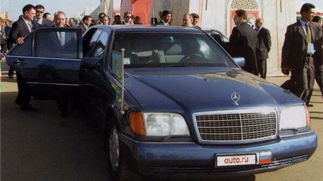 В России два года не могут продать 32-летний «пятисотый» Mercedes-Benz за 50 млн рублей