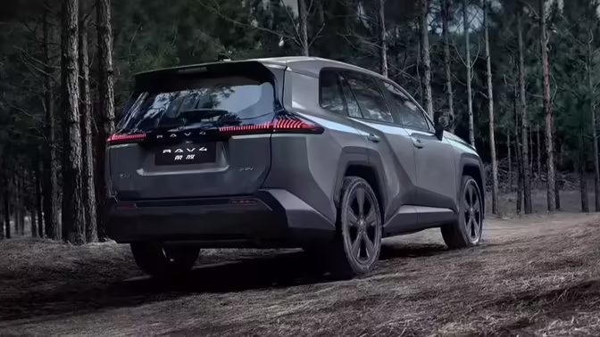 Toyota подготовила для бездорожья переднеприводный RAV4