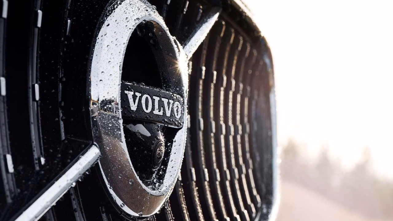 Volvo вернет автомобилям физические кнопки