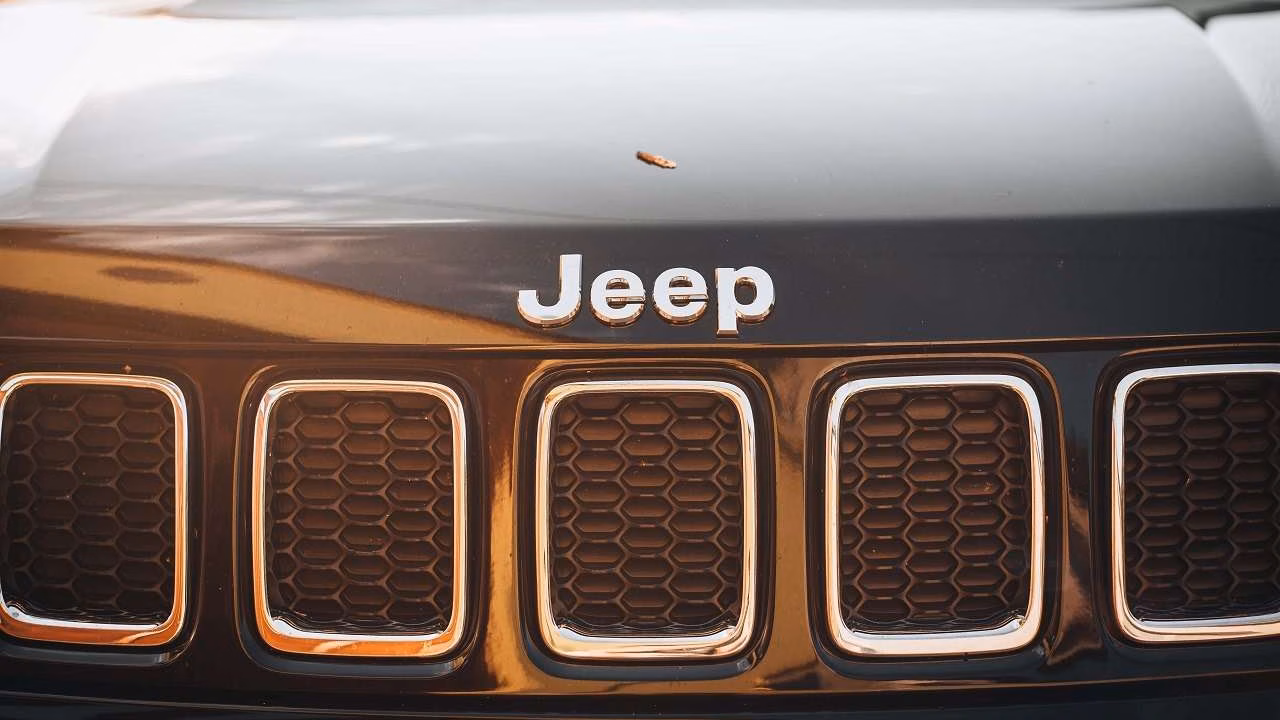 Jeep отзывает почти 202 тыс. машин из-за сбоя TPMS