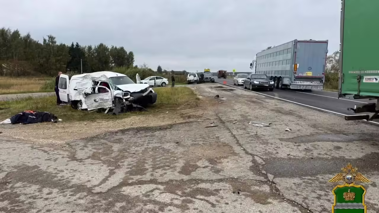 Пассажир Citroen погиб в массовом ДТП под Калугой