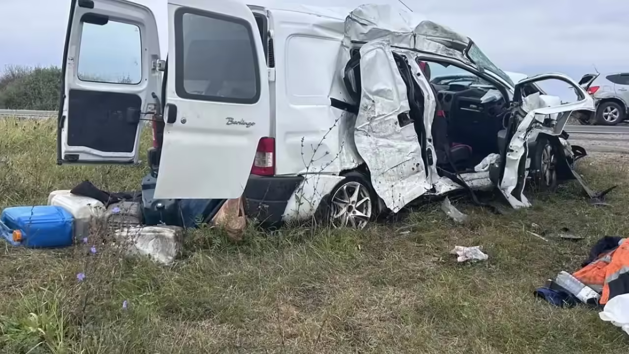 Опубликованы фото смертельного ДТП на трассе "Золотое кольцо" в Бабынинском округе