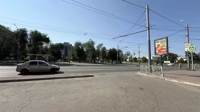 В Оренбурге на улице Туркестанской под колеса иномарки угодил пенсионер