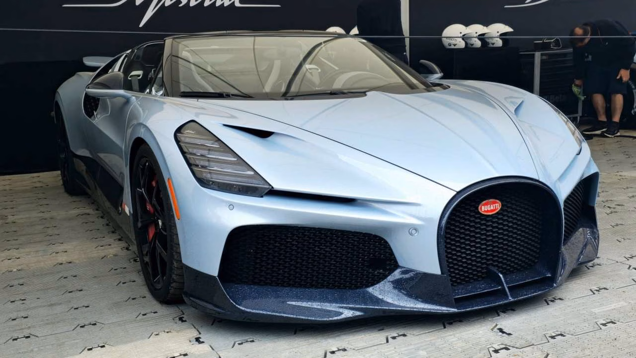 В России впервые за 13 лет поставили на учет новый Bugatti