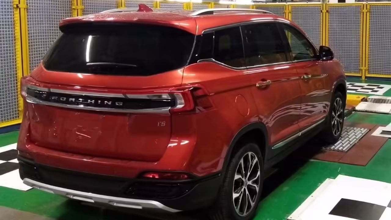 "КА": Продажи автомобильной марки Forthing упали в России до минимума