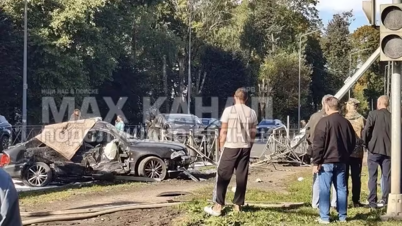 Первые кадры с места ДТП на улице Брянского Фронта в Брянске