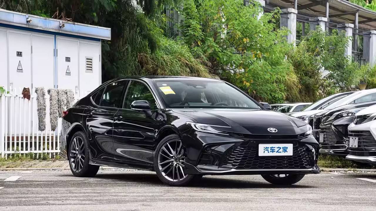 В России начались продажи Toyota Camry 2026 года
