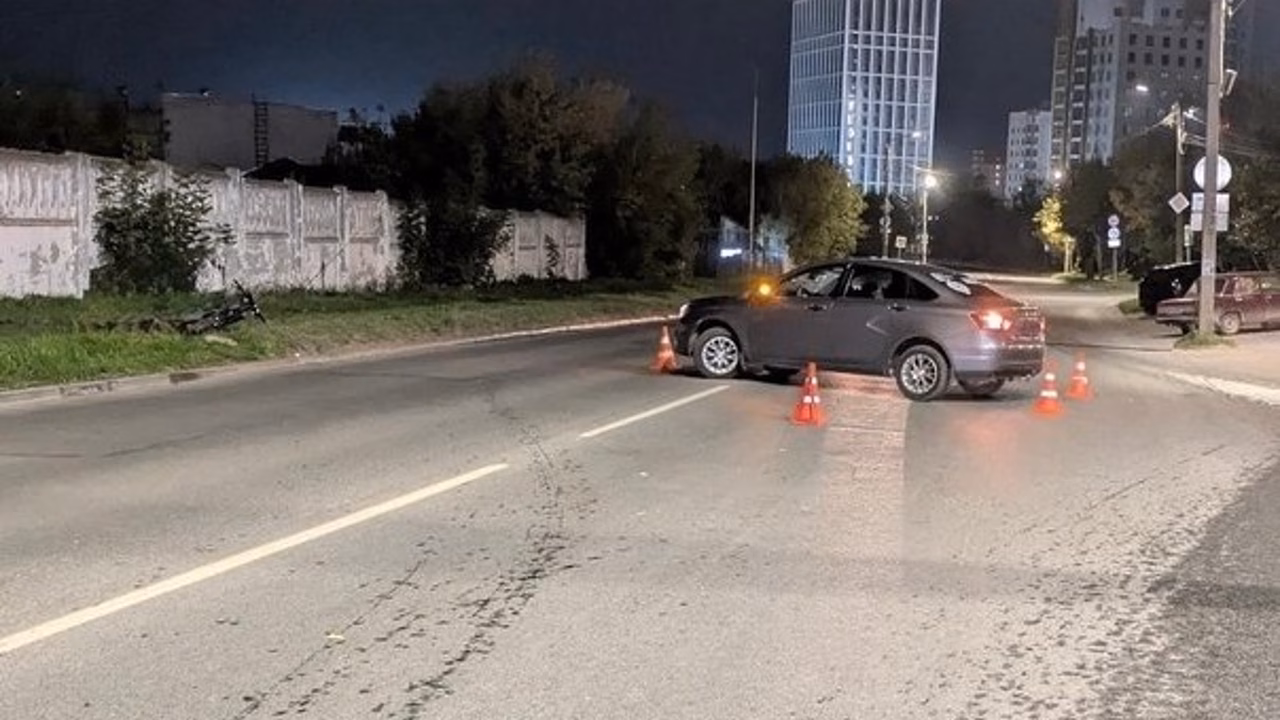 В Кирове «Лада Веста» сбила 17-летнего велосипедиста