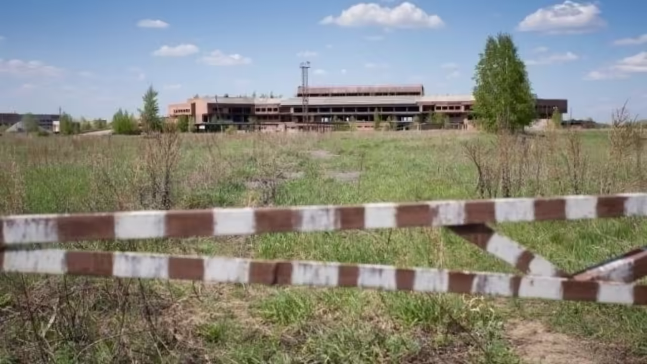 Дорогу к аэропорту Омск-Федоровка отремонтируют за 312 миллионов
