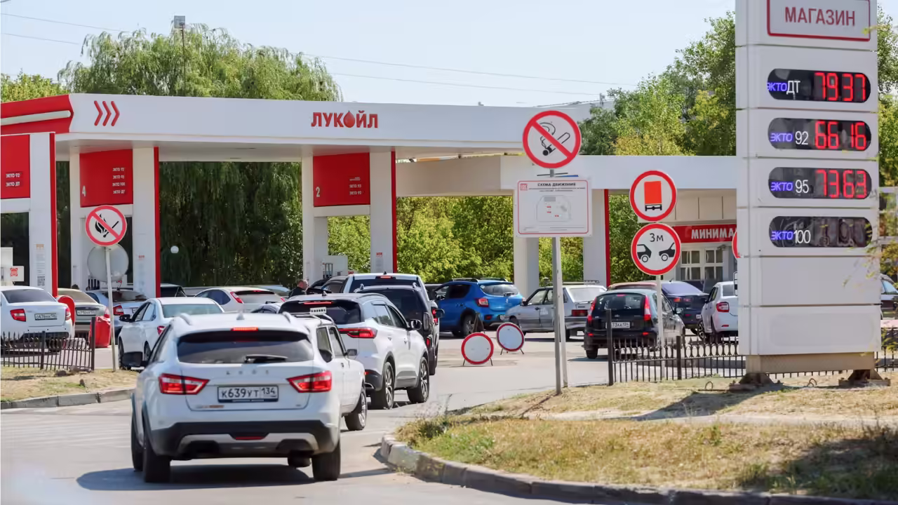 ФАС раскрыла масштаб проверок цен на бензин: 55 нарушений и 88 предупреждений
