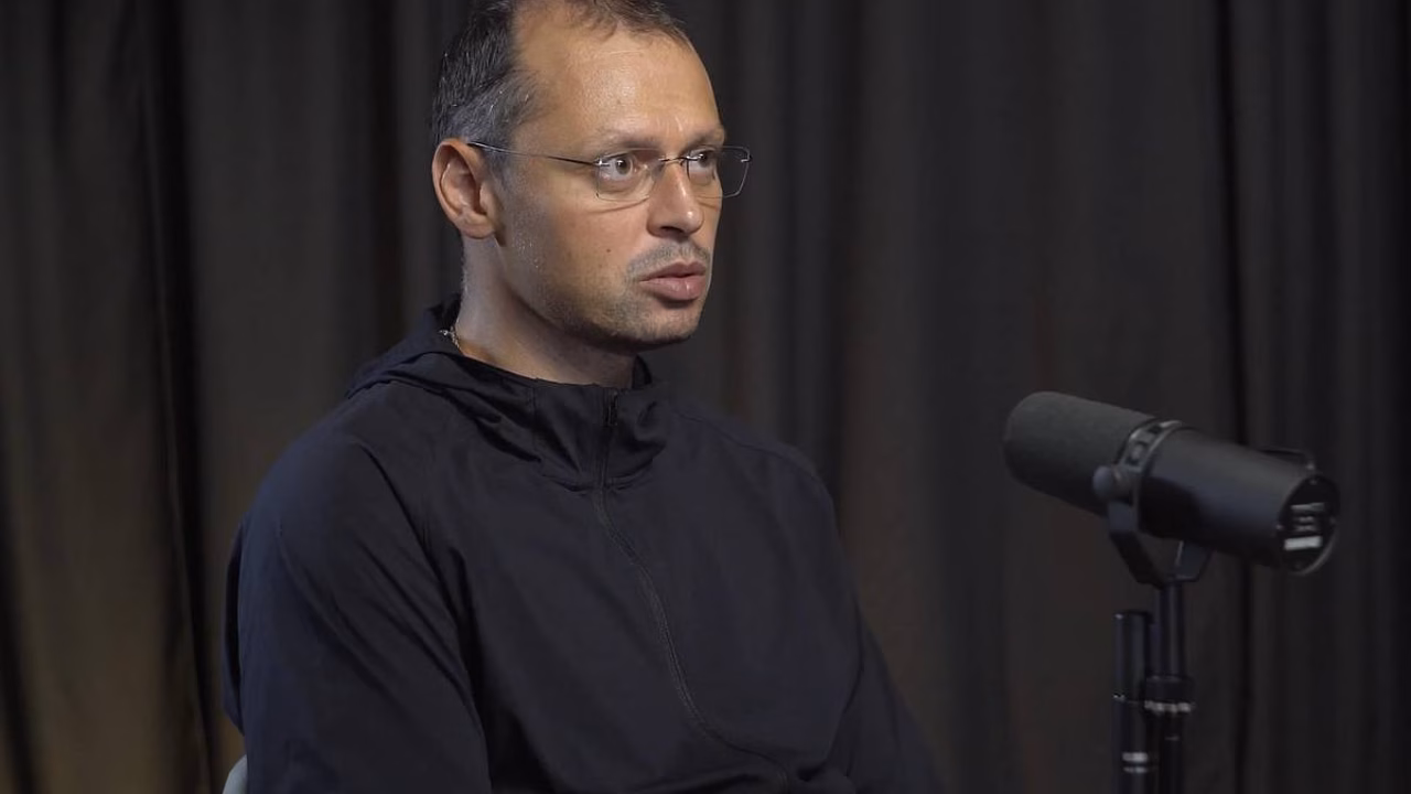Комик Виктор Комаров рассказал о ДТП, в которое попал с женой