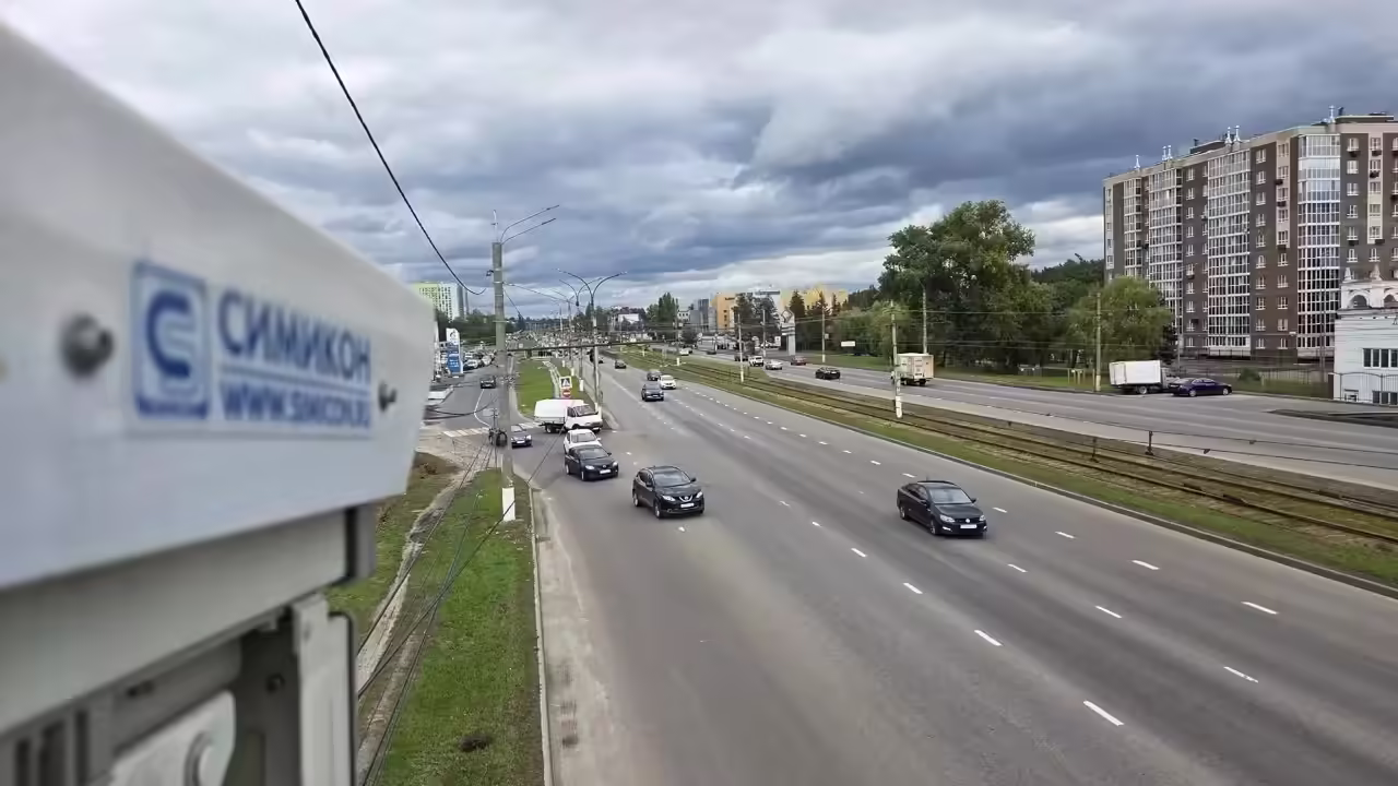 В Курске на улице Энгельса начал работу новый комплекс фотовидеофиксации