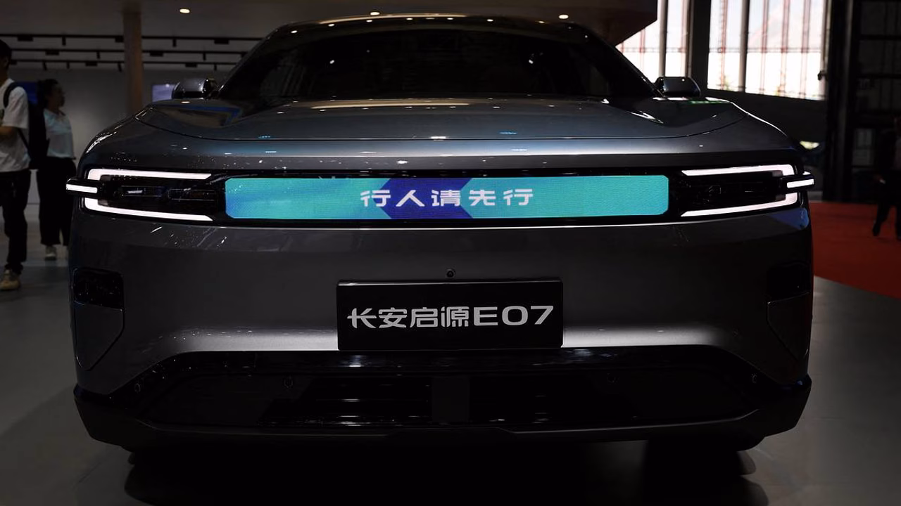 Changan анонсировал официальные продажи автомобилей Nevo в России