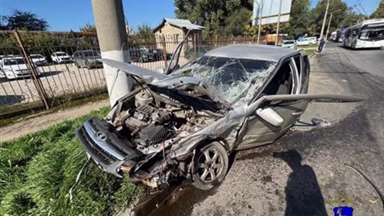 В Центральном районе Тольятти столкнулись "Гранта" и Toyota, один из водителей погиб