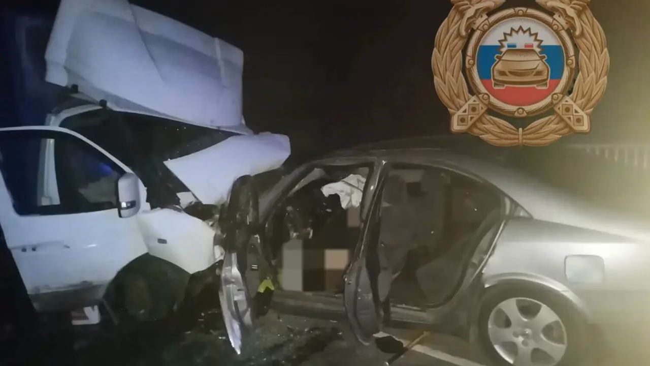 В Саратовской области столкнулись «Газель» и Nissan